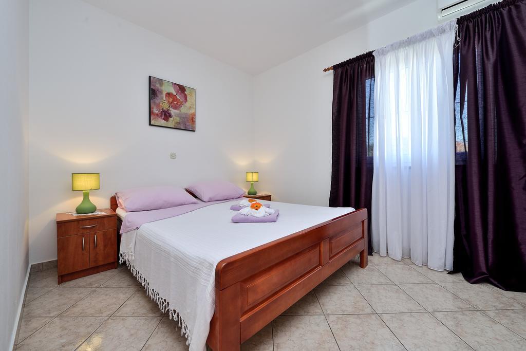 Zdenka Apartment Pakostane